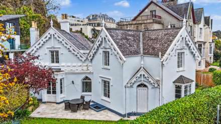 St Saviours Road, St Saviour