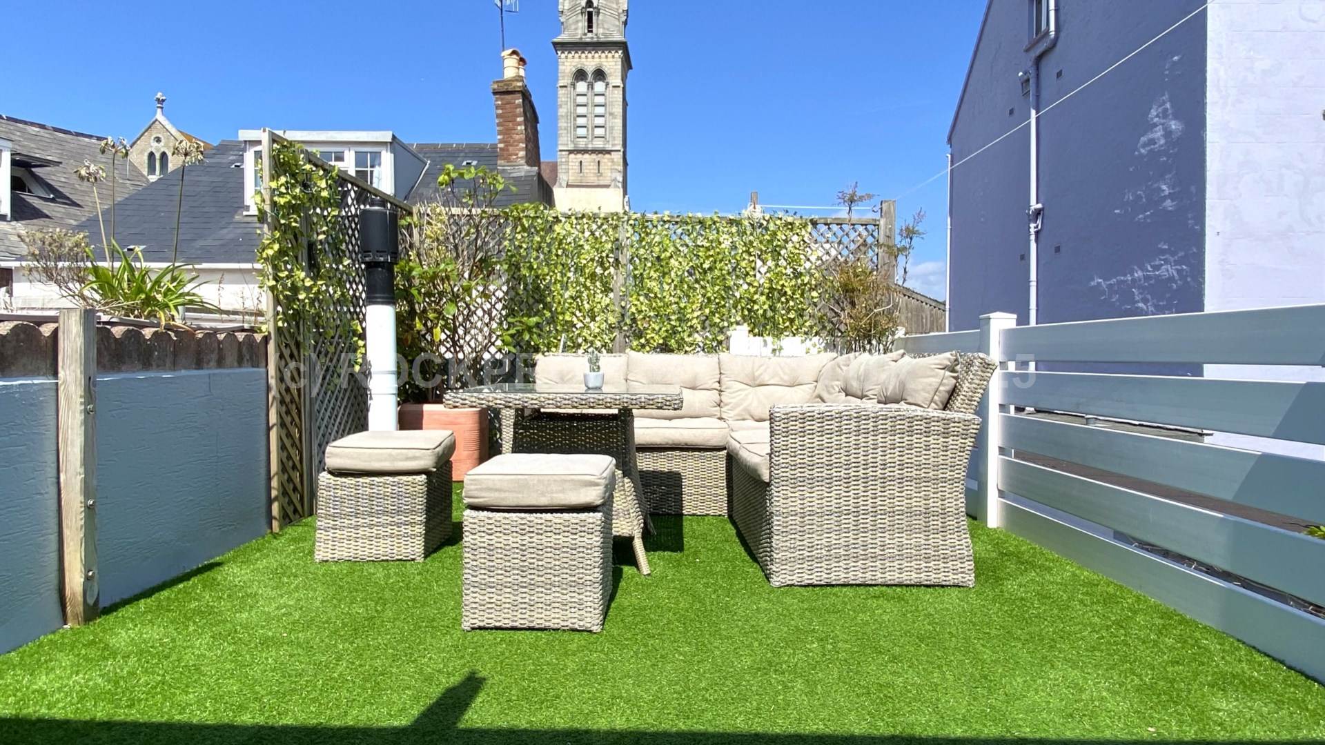 QUAINT 2 BED COTTAGE + GARDEN & TERRACE, Winchester Street, St Helier