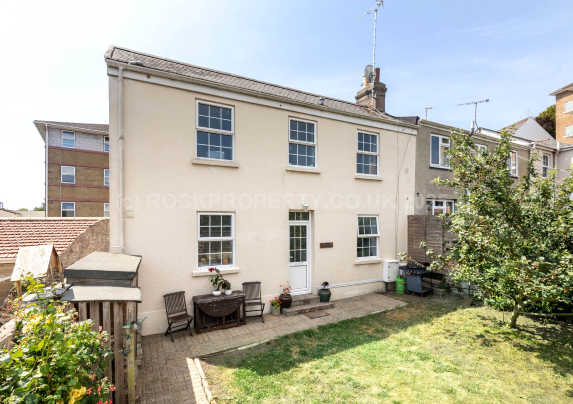 2 Double Bed Cottage + Garden, Drury Lane, St Helier
