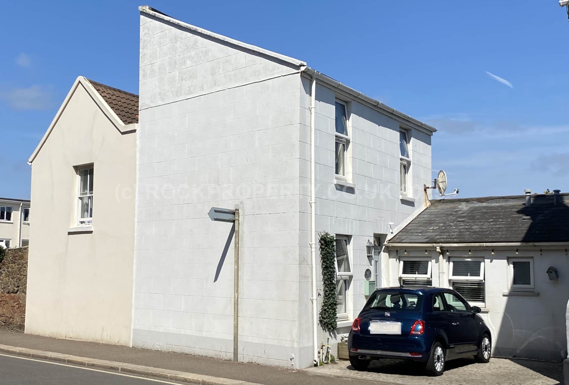 2 Bed 2 Bath Cottage + Parking, Green Street, St Helier