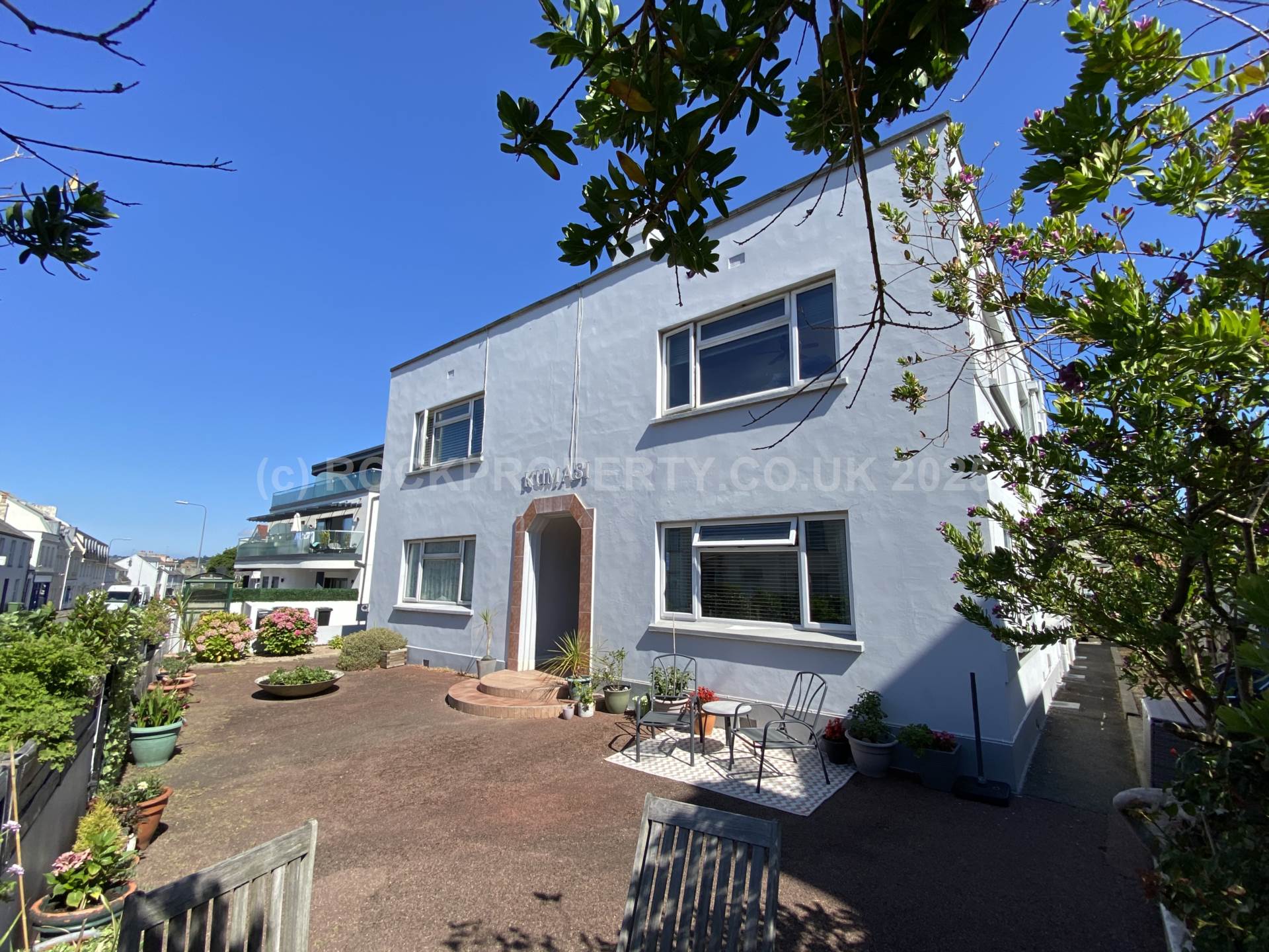 Large 2 Bedroom Flat + Parking, First Tower, St Helier