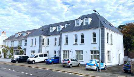 2 Double Beds / Dual Aspect / Parking, Leighton Court, St Aubin`s Inner Rd