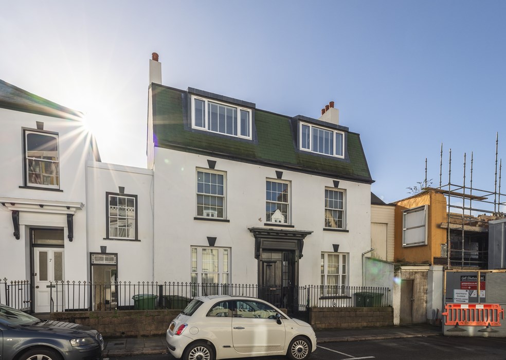 Flat 4, 6 Victoria Street