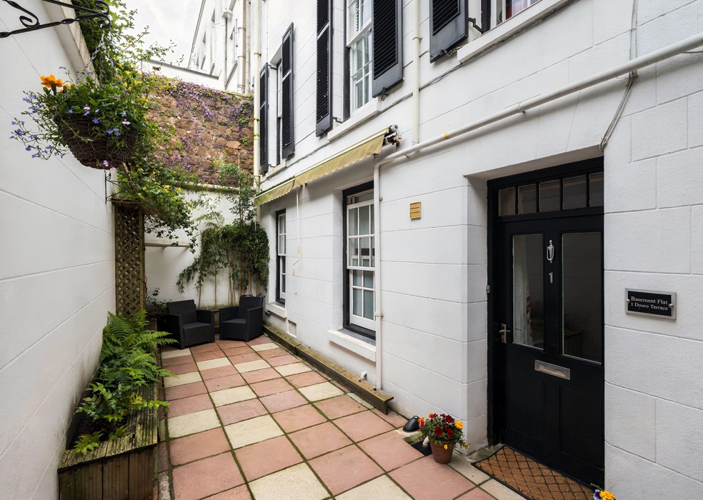 Basement Flat, 1 Douro Terrace