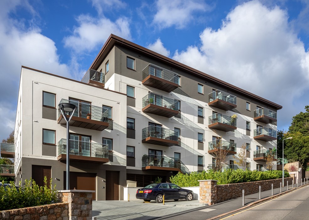 24, Apartments De Ville