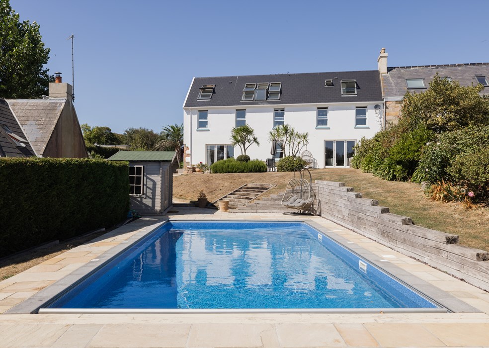 Le Villot Coach House