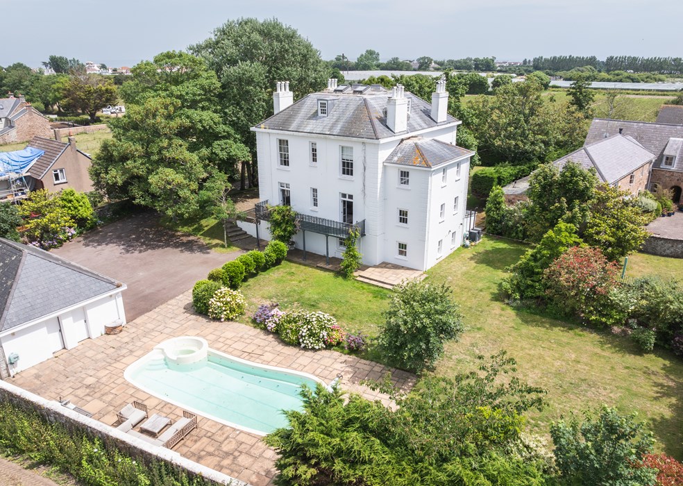 Fauvic House
