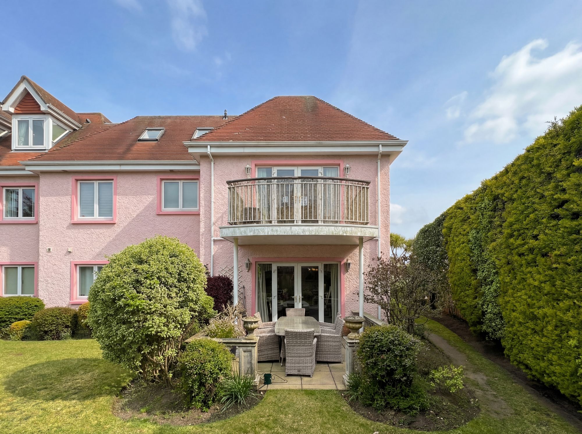 Apartment 4 La Rocquaise, St Brelade