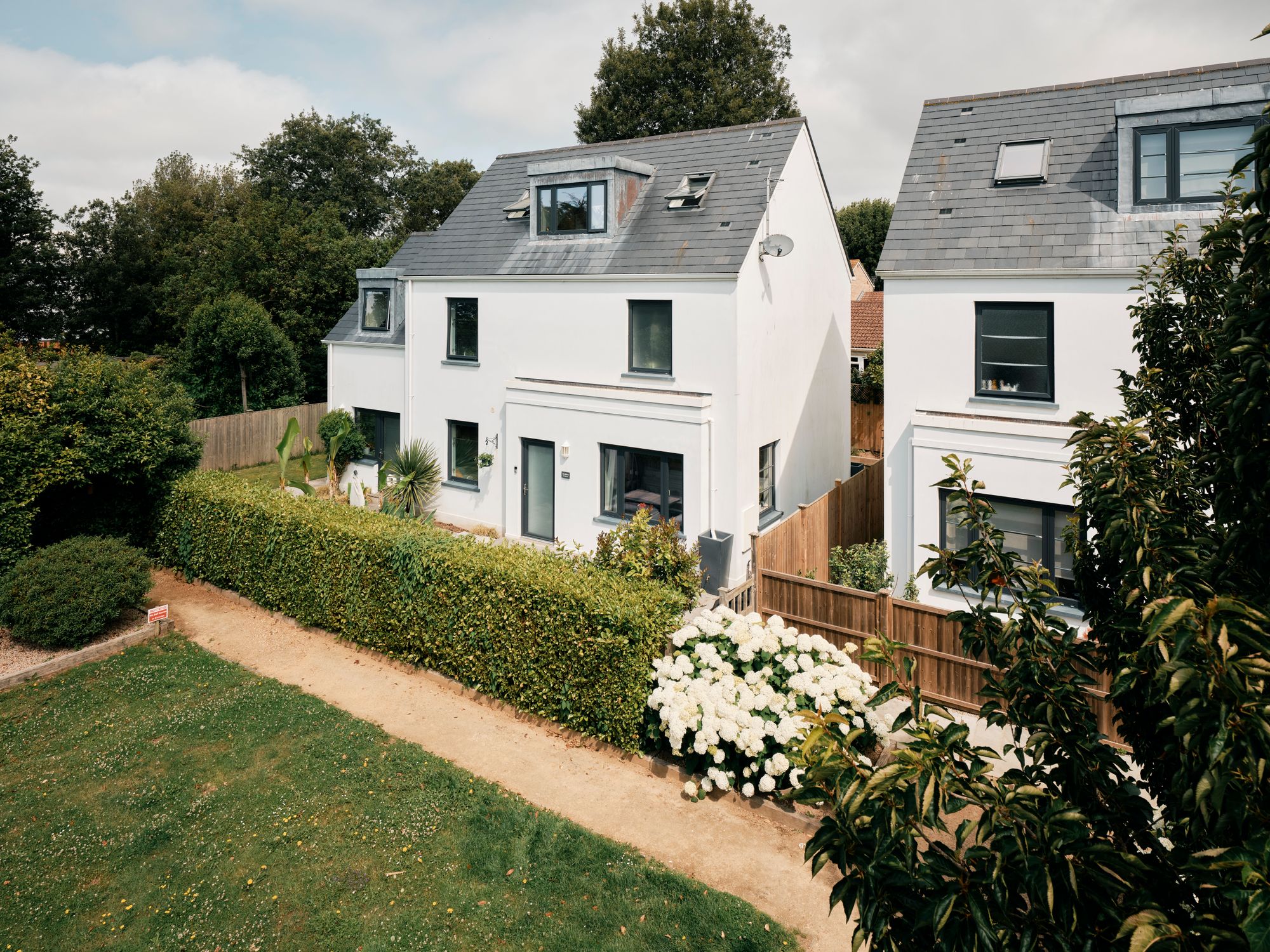 1 Cartref Gardens, St Saviour