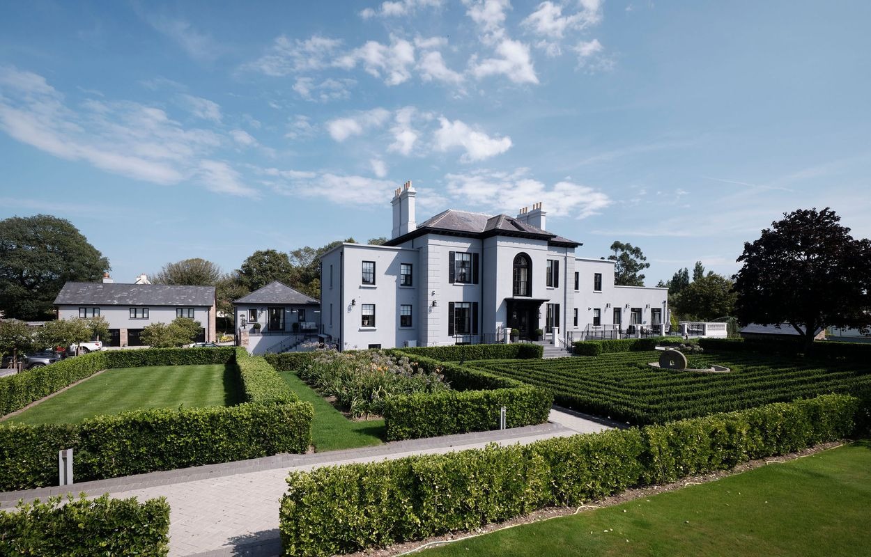 Sunningdale Manor