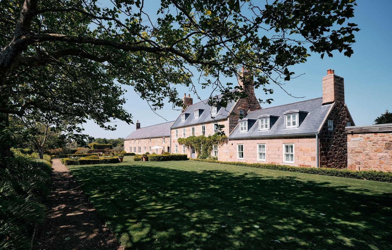 Holmbury