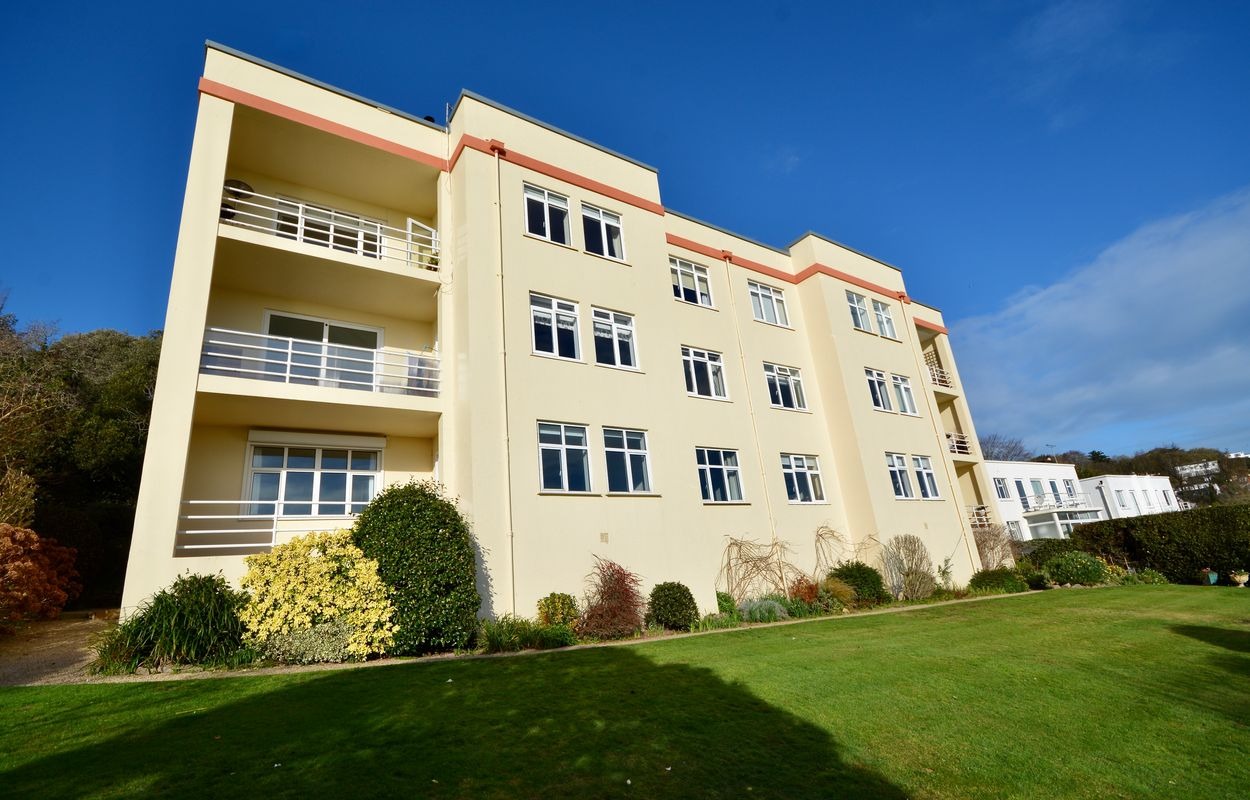 2 Sydney Court