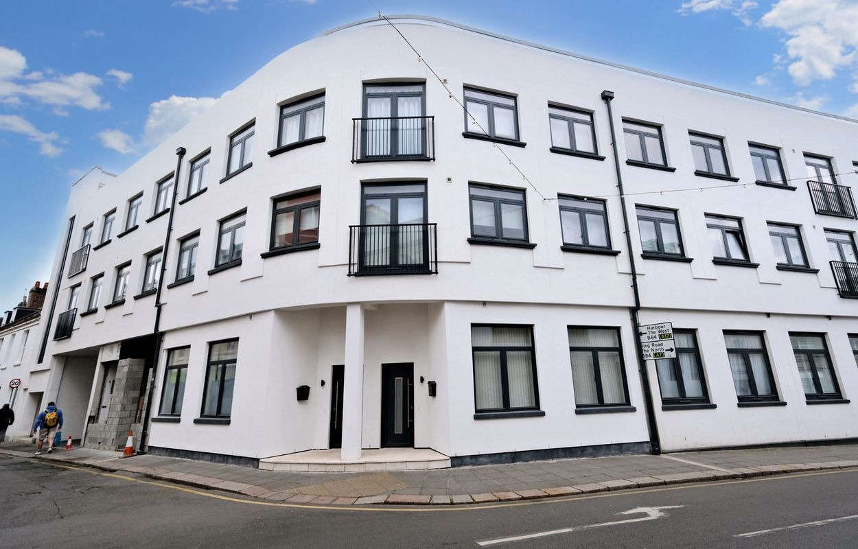 Carnaby Apts