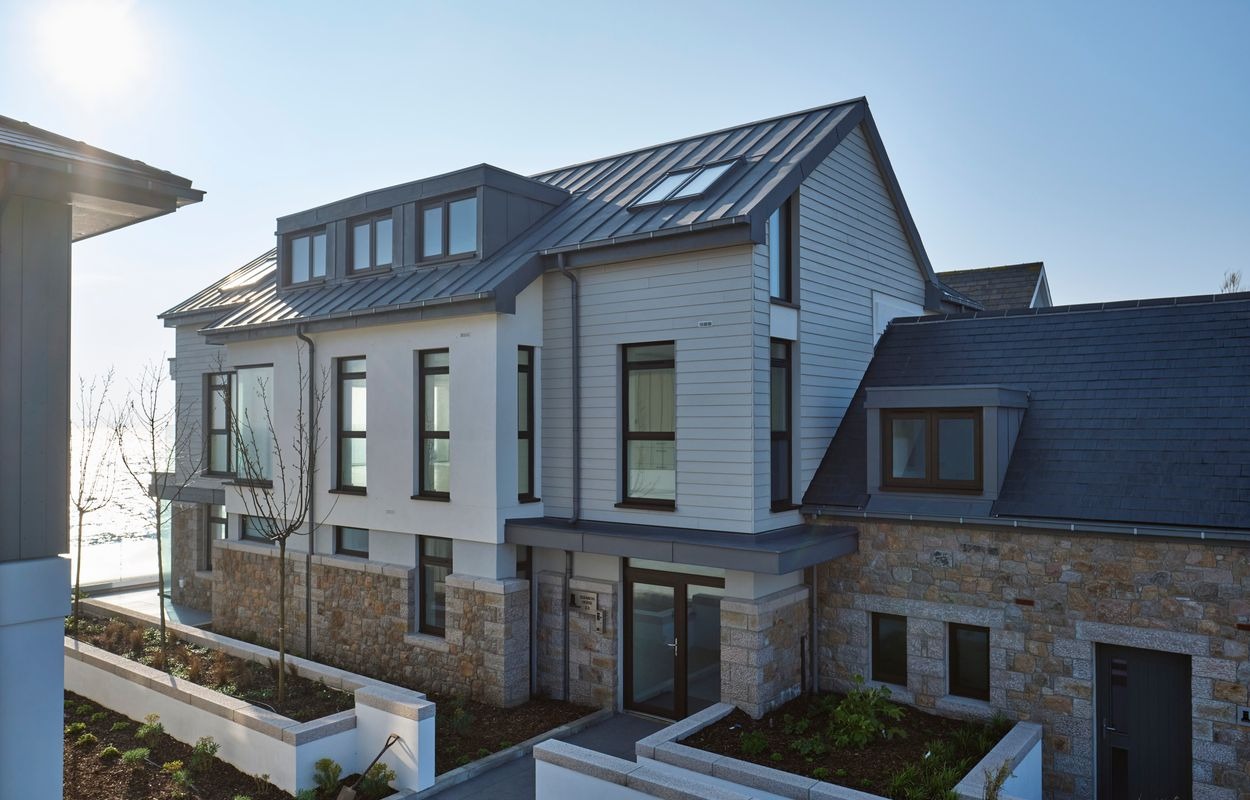 2, Elizabeth House, The Waves