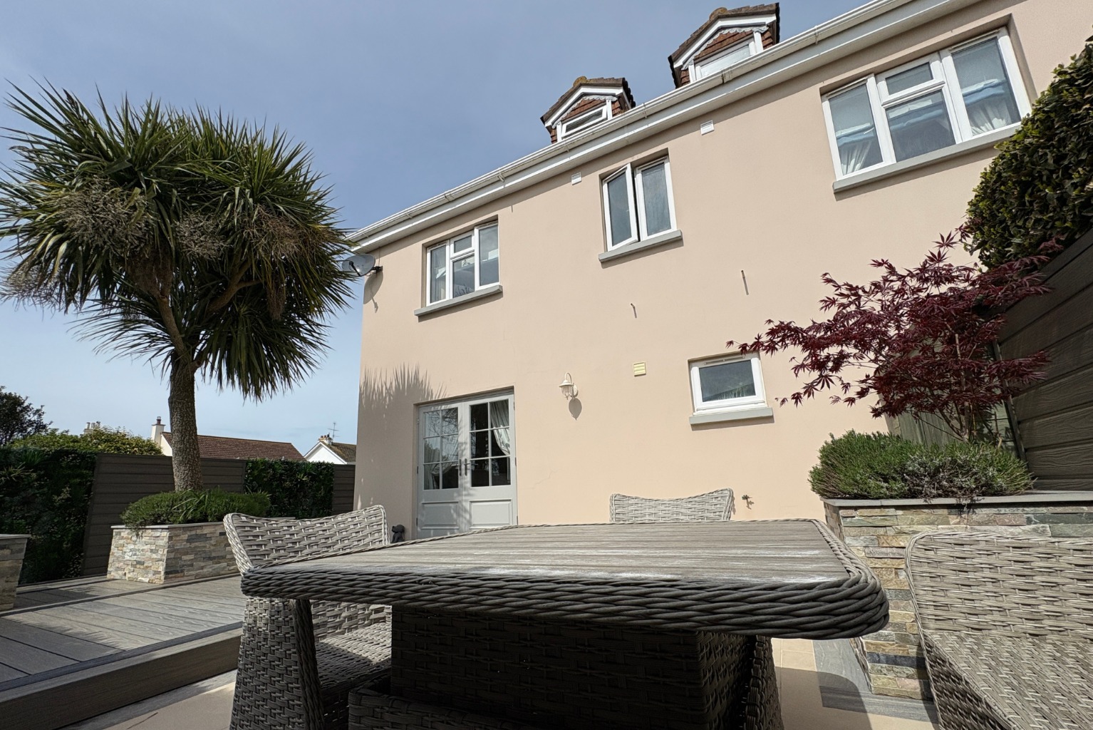 6 Allandale Court