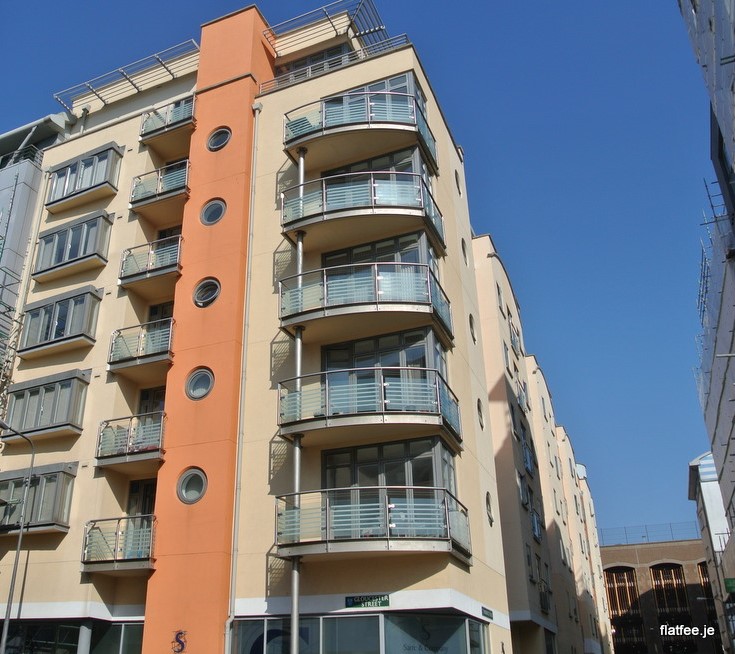 Non Qualified Spacious Furnished 1 Bedroom Apartment