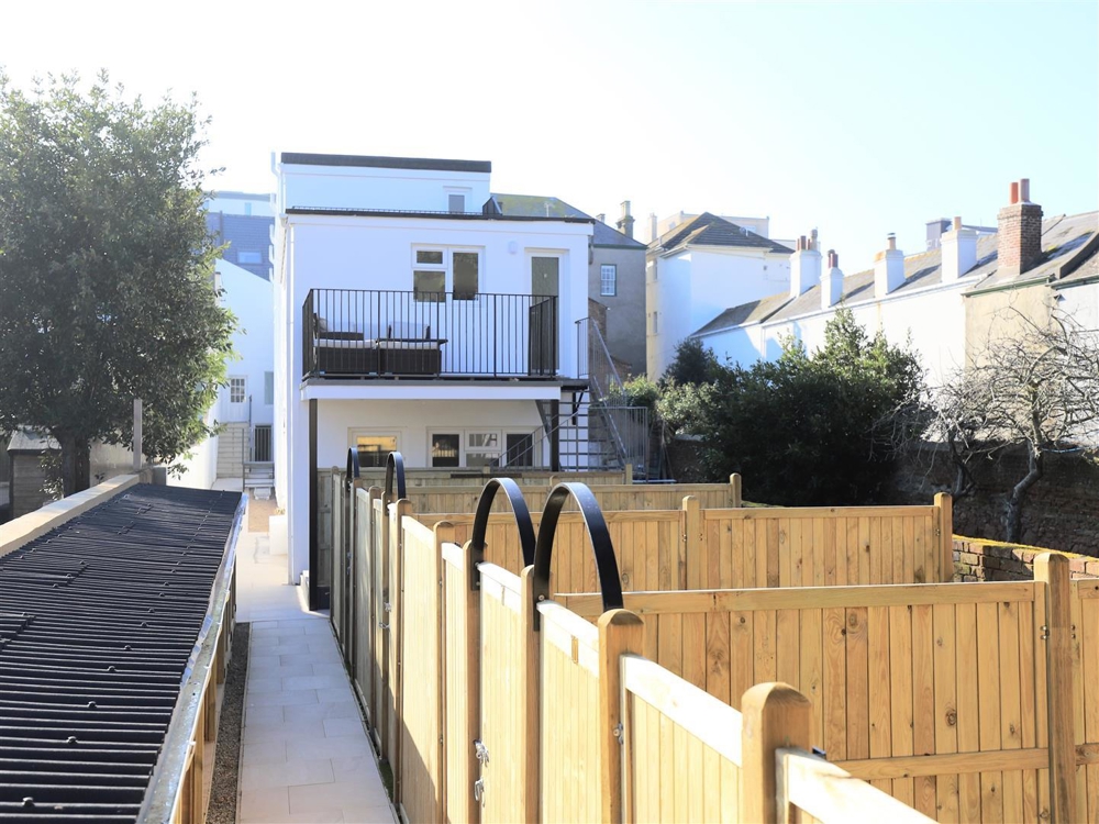 9 Havre Des Pas, St. Helier