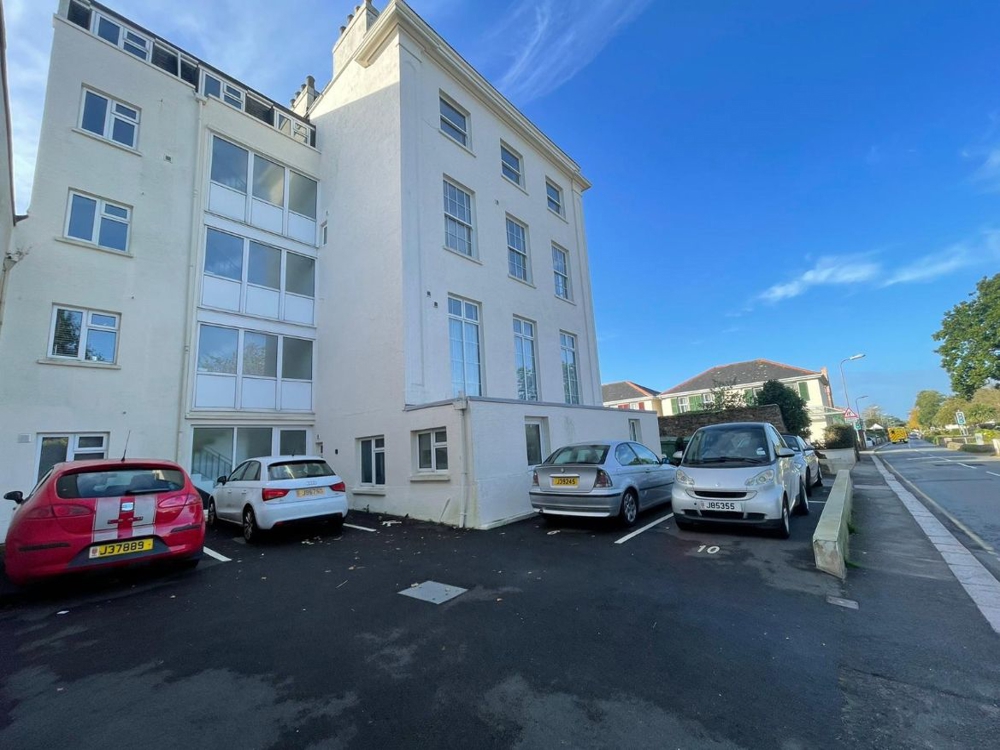 6, Ashley House St. Saviours Hill St. Saviour Jersey JE2 7LG, St. Saviour