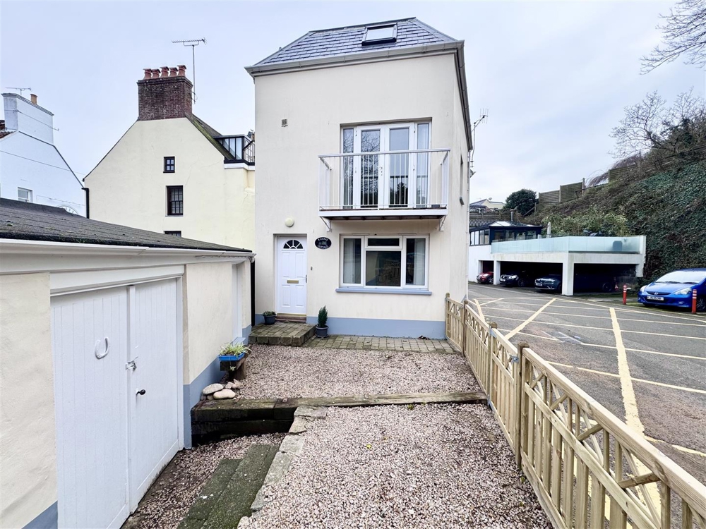 Charing Cross, St. Brelade