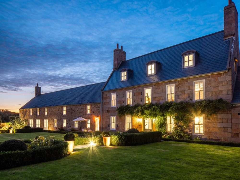 La Rue Des Canons, Trinity