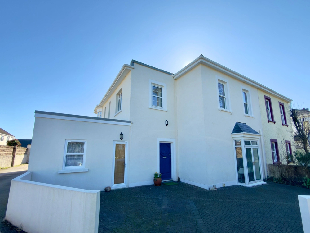 1 Isla Villas, St. Saviors Hill, St. Saviour, St. Saviour