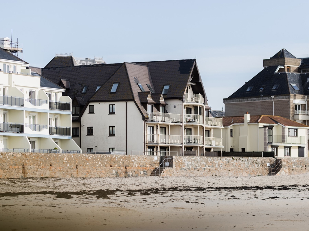 La Greve D'Azette, St. Clement