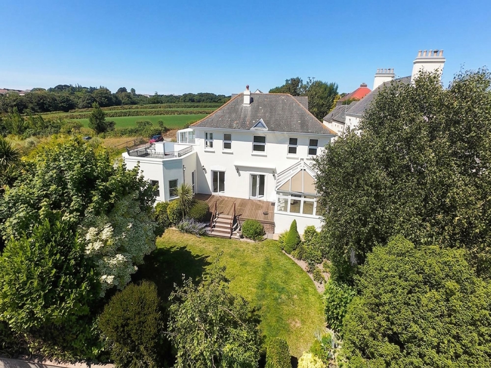 La Route Du Petit Clos, St. Helier, JE2, St. Helier
