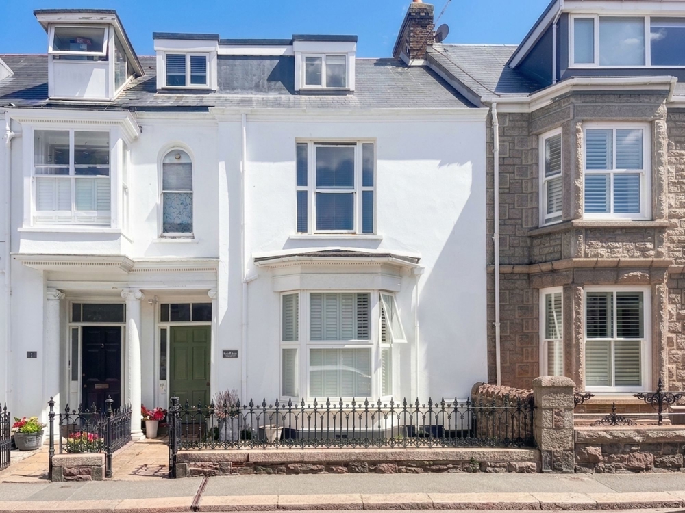 Flat 3 4 Roseville Street, St. Helier