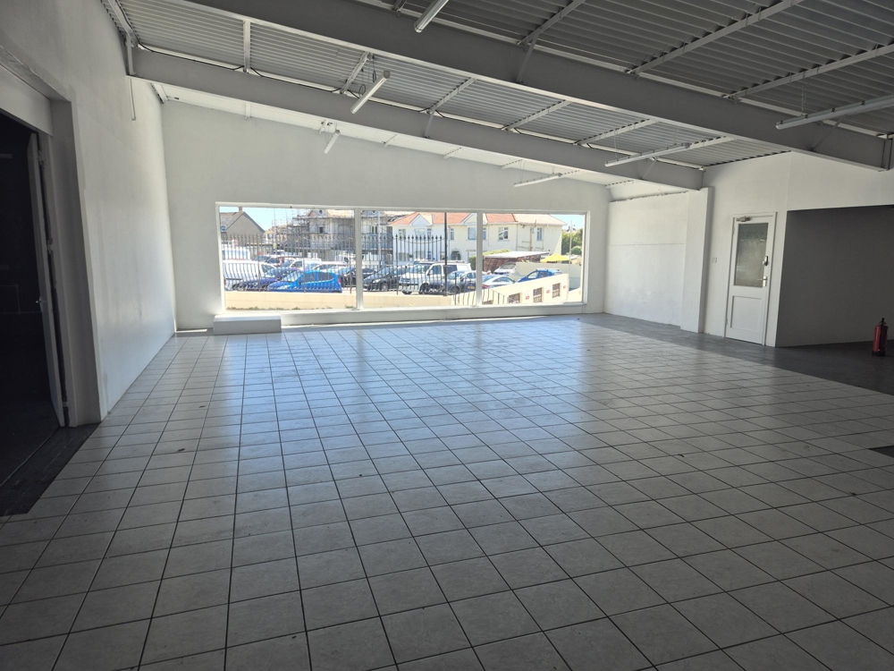 Georgetown Garage, Victoria Road, St. Saviour