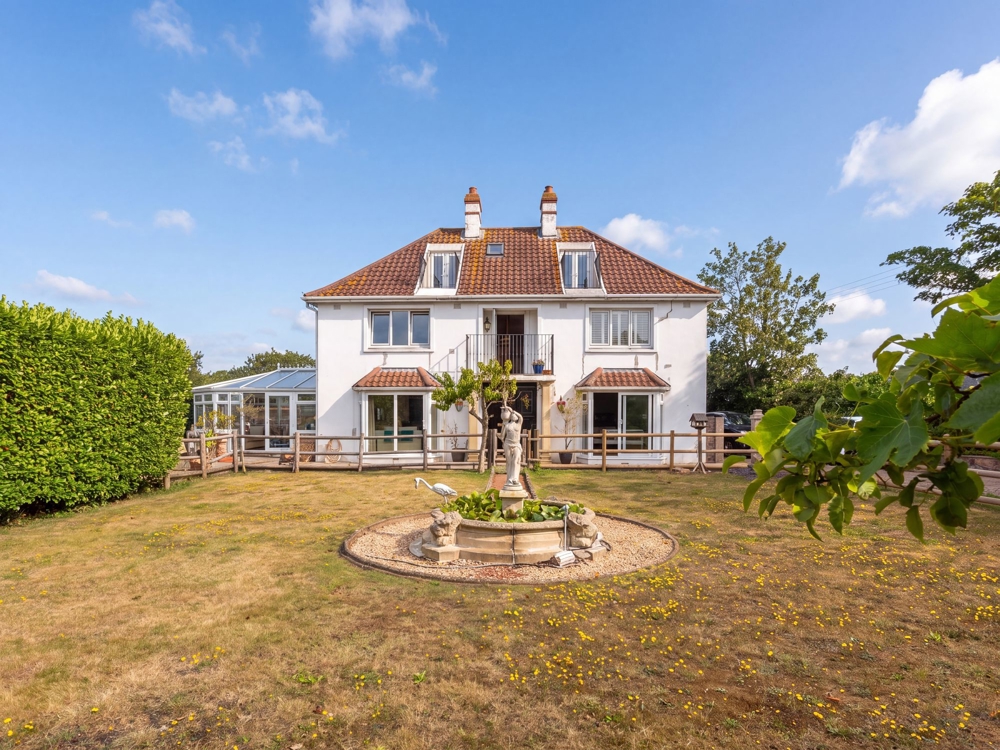 Villa De L'Aube, St Peter, St. Peter