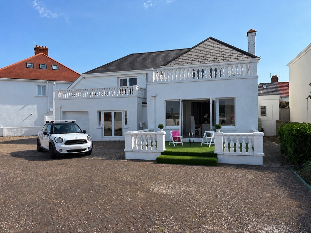 Plat Douet Road, St. Clement