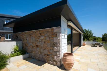 St Martin - Unfurnished or furnished