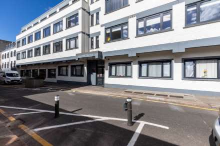 SPACIOUS 1 BED FLAT, St Helier