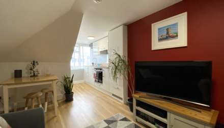 Top Floor 1 Bed Flat, Windsor Terrace, St Mark`s Rd