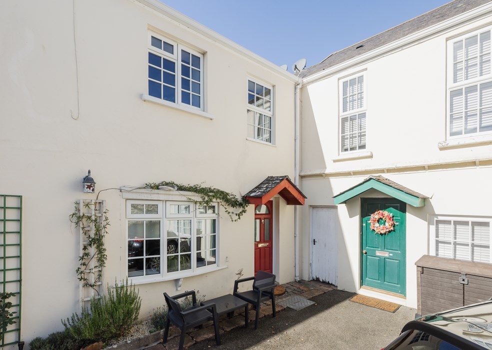 3 Thornton Mews