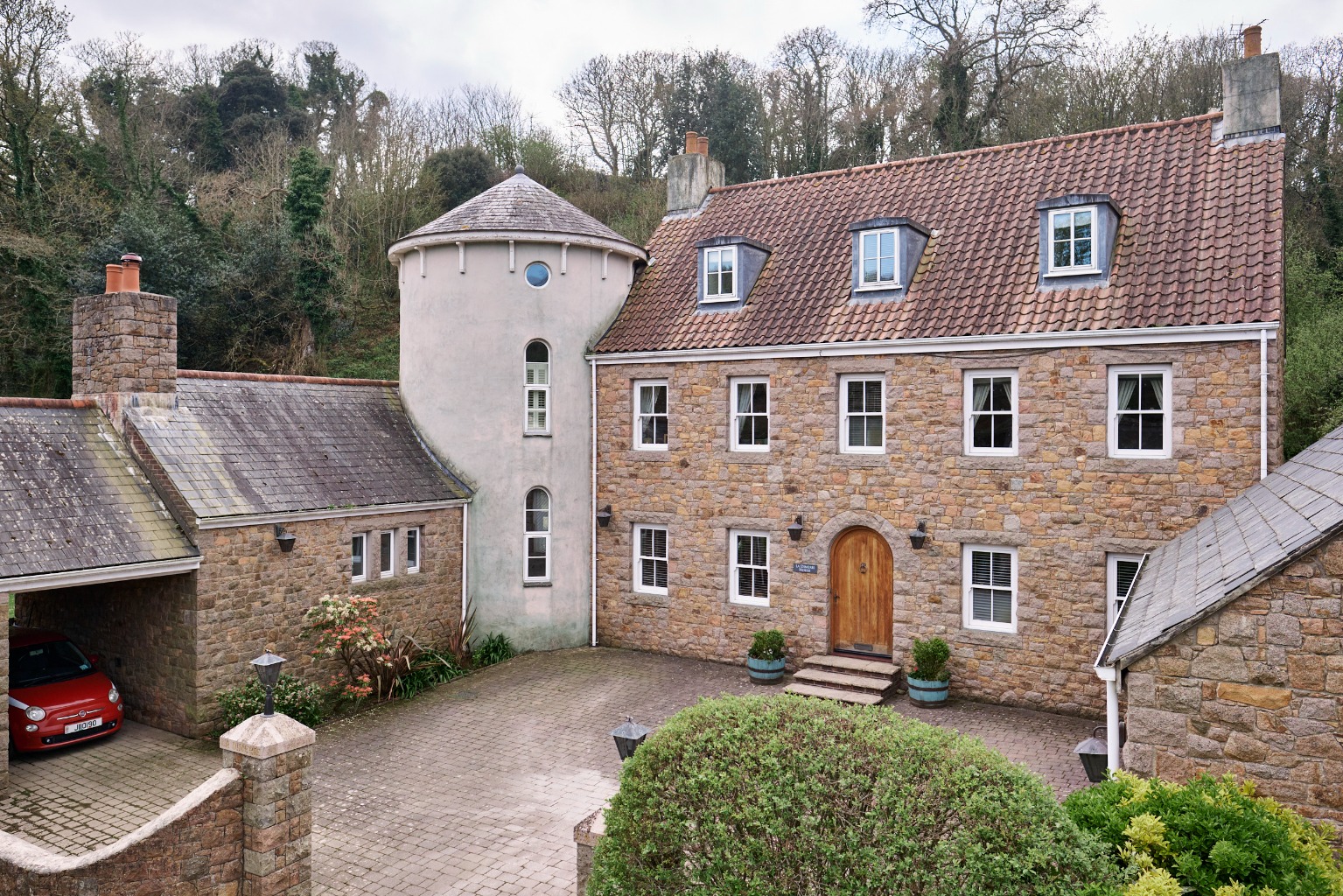 La Dimerie House